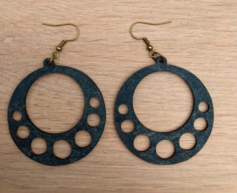 Oorbel met bronkleurige haken rond 27mm