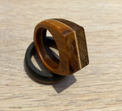 houten ring handgemaakt diameter 23.5mm